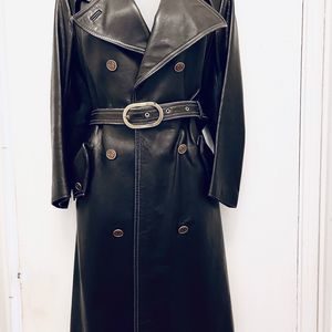 Authentic vintage 70’s women’s leather trench coat